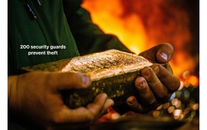 Khai thác vàng trong mỏ dưới lòng đất ở Nam Phi